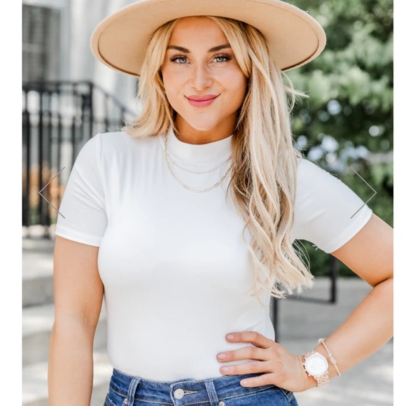 Pink Lily What’s Happening Ivory Mock Neck Short Sleeve Bodysuit NWOT - Picture 2 of 10